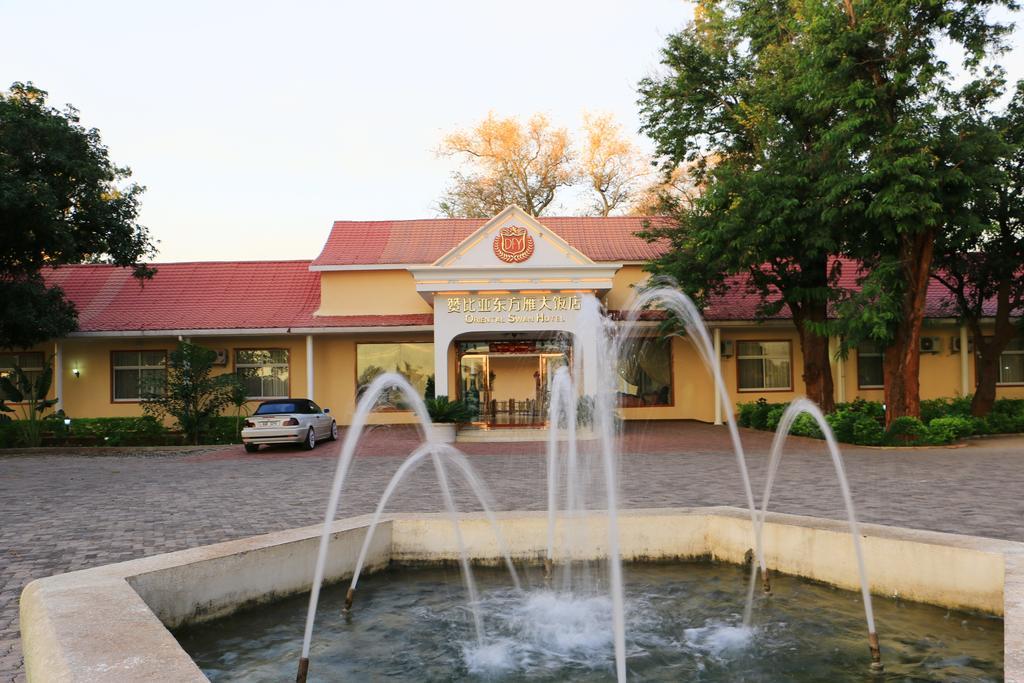 利文斯顿东方天鹅酒店 外观 照片