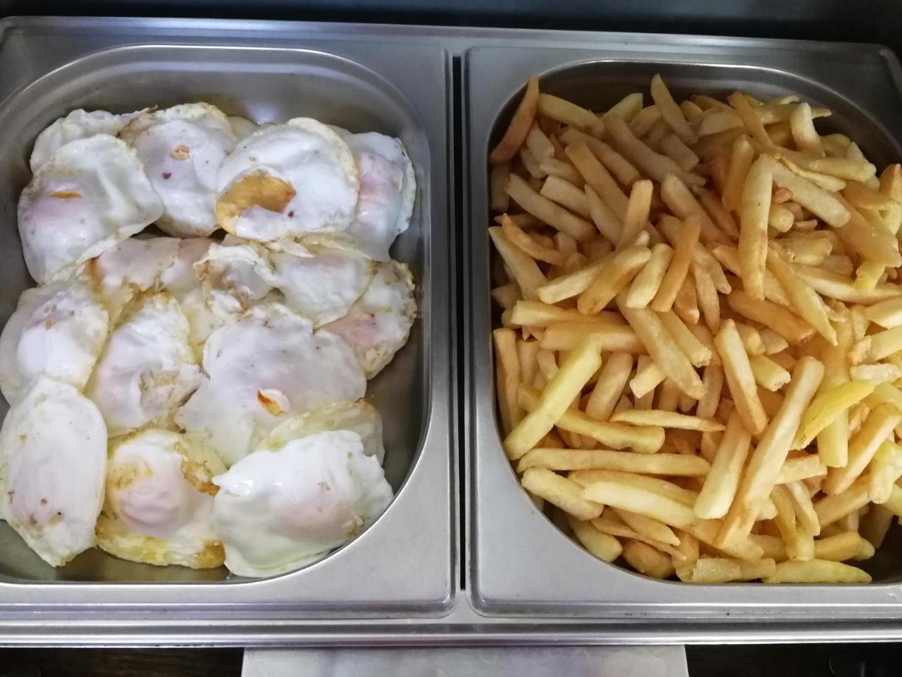 利文斯顿东方天鹅酒店 外观 照片